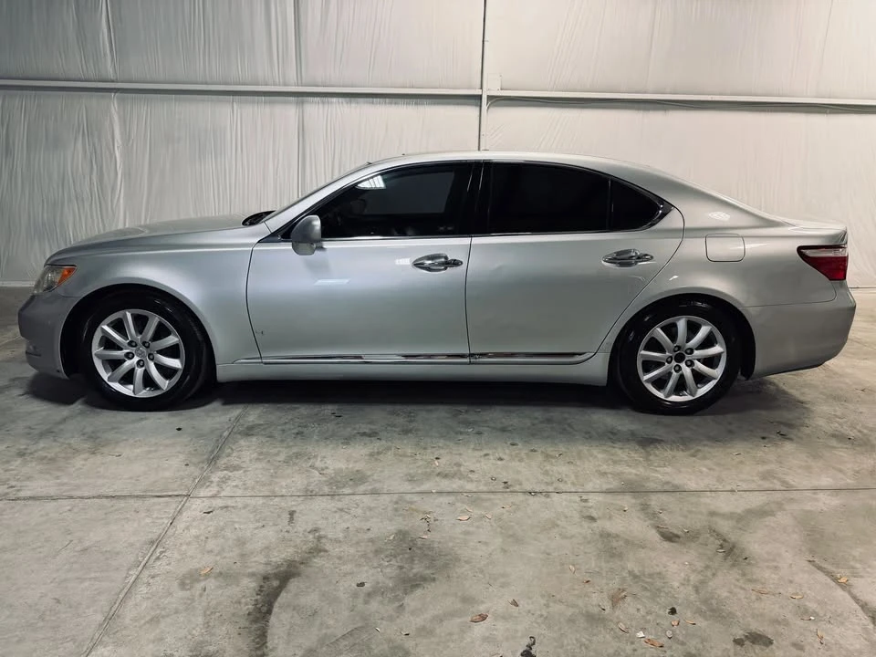 2008 Lexus LS 4th Gen - Image 3 of 18