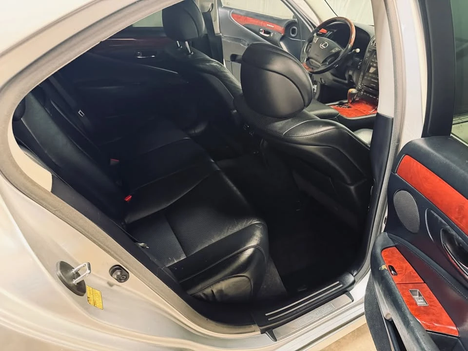 2008 Lexus LS 4th Gen - Image 13 of 19