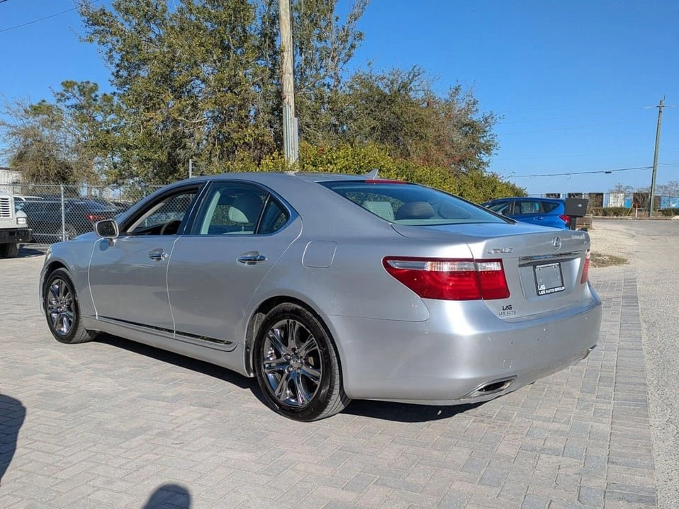 2008 Lexus LS 4th Gen - Image 5 of 20