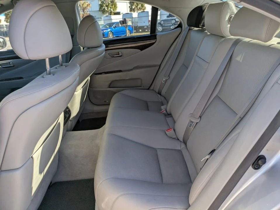 2008 Lexus LS 4th Gen - Image 10 of 20