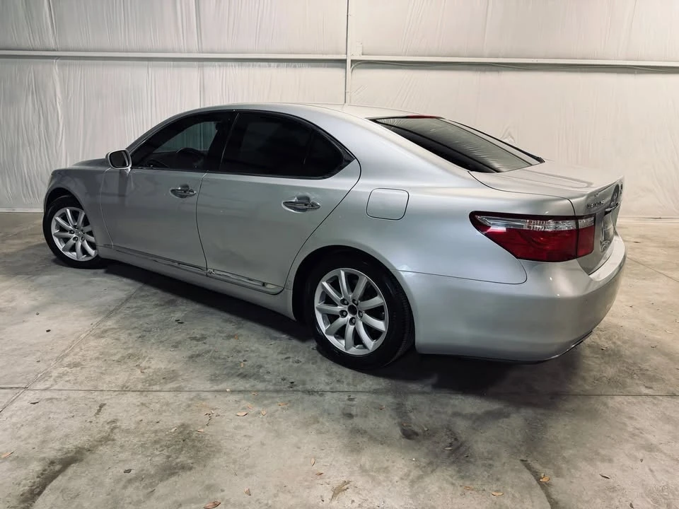 2008 Lexus LS 4th Gen - Image 3 of 18