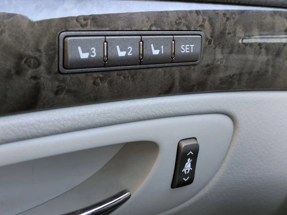 2008 Lexus LS 4th Gen - Image 18 of 20