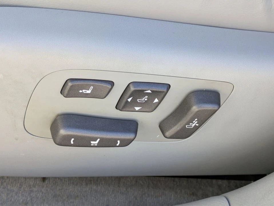 2008 Lexus LS 4th Gen - Image 17 of 20