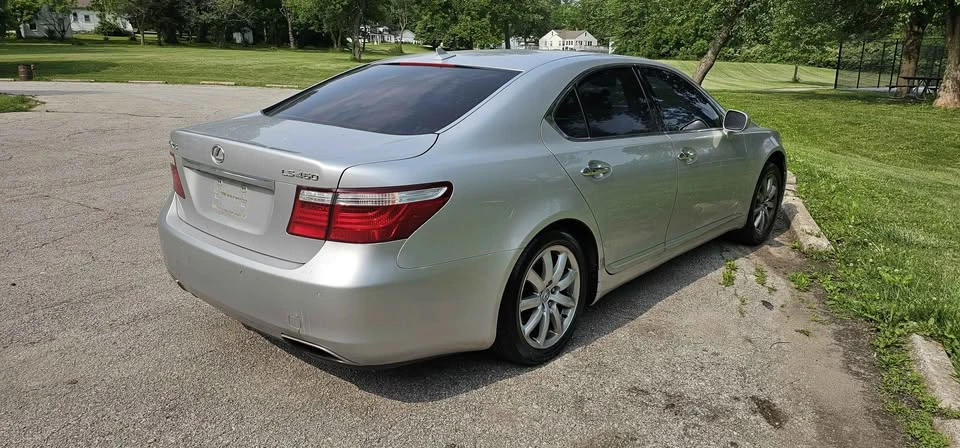 2008 Lexus LS 4th Gen - Image 3 of 19