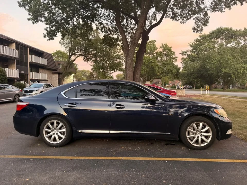 2008 Lexus LS 4th Gen - Image 2 of 2