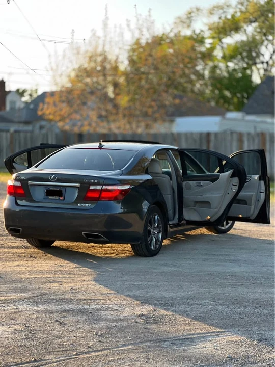 2008 Lexus LS 4th Gen - Image 9 of 18