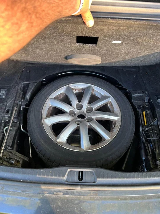 2008 Lexus LS 4th Gen - Image 10 of 19