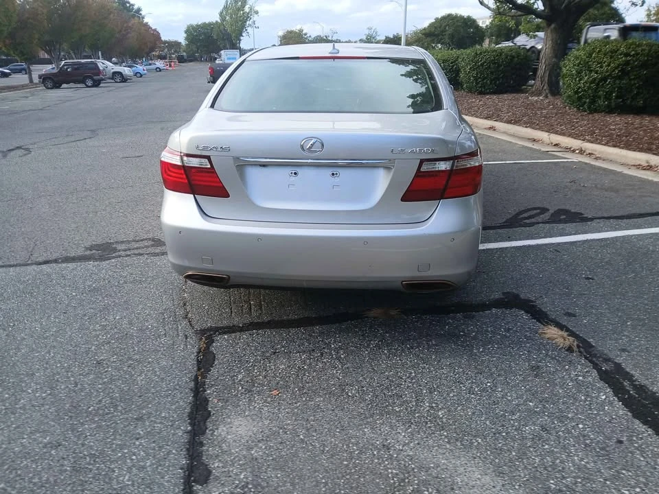 2008 Lexus LS 4th Gen - Image 4 of 6