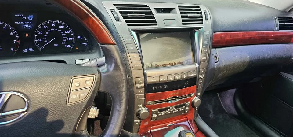 2008 Lexus LS 4th Gen - Image 12 of 19