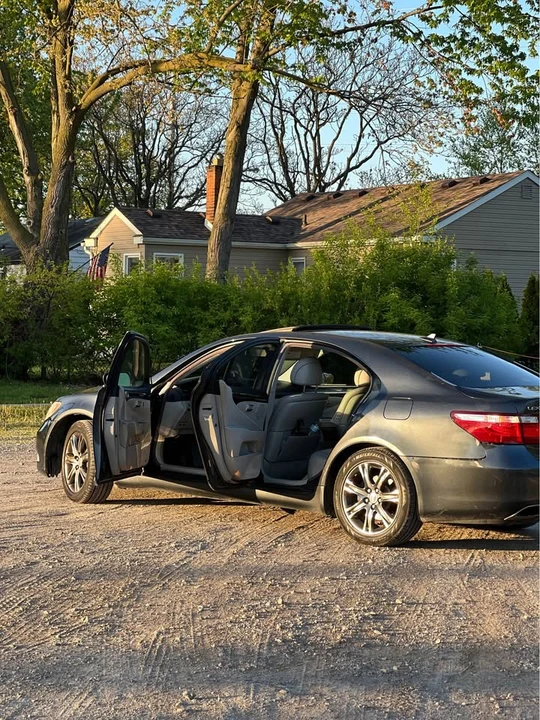 2008 Lexus LS 4th Gen - Image 11 of 18
