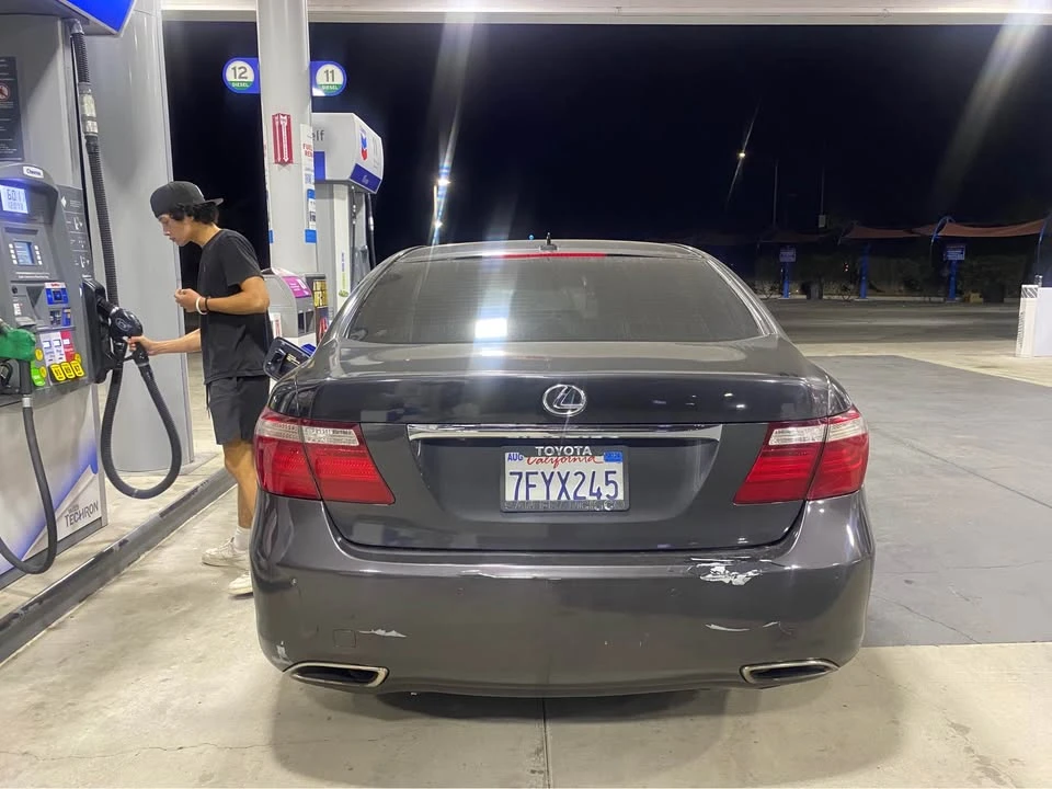 2008 Lexus LS 4th Gen - Image 2 of 10