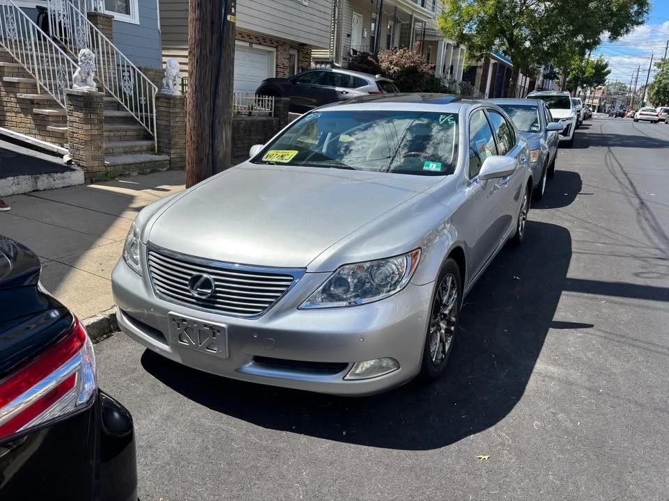 2008 Lexus LS 4th Gen - Image 5 of 9