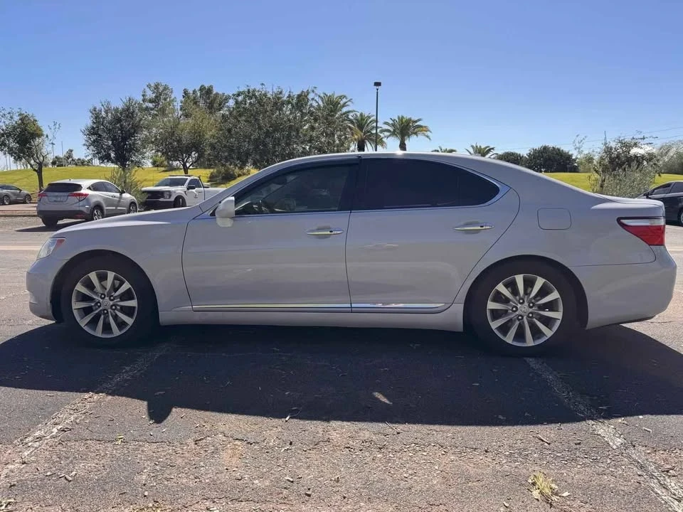 2008 Lexus LS 4th Gen - Image 8 of 20