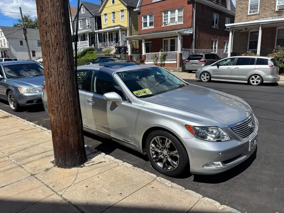 2008 Lexus LS 4th Gen - Image 3 of 9