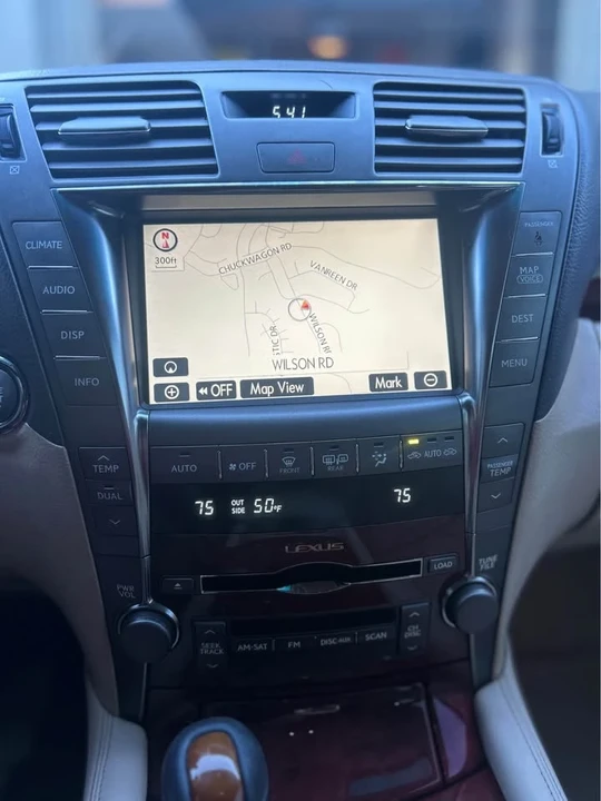 2008 Lexus LS 4th Gen - Image 7 of 14