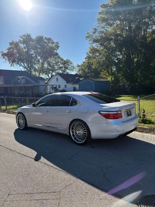 2008 Lexus LS 4th Gen - Image 2 of 9