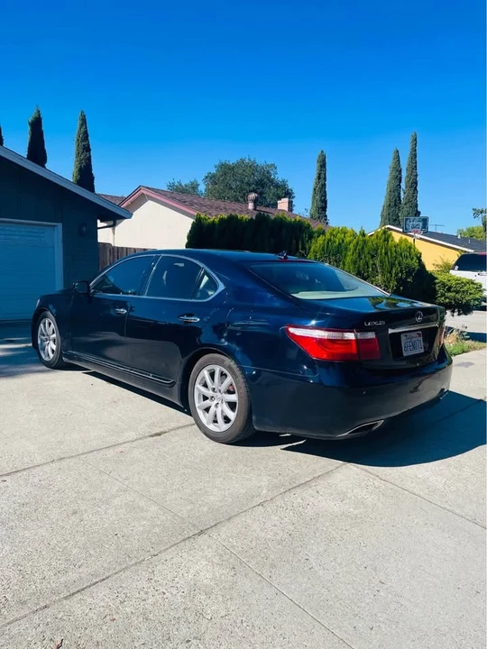 2008 Lexus LS 4th Gen - Image 4 of 11
