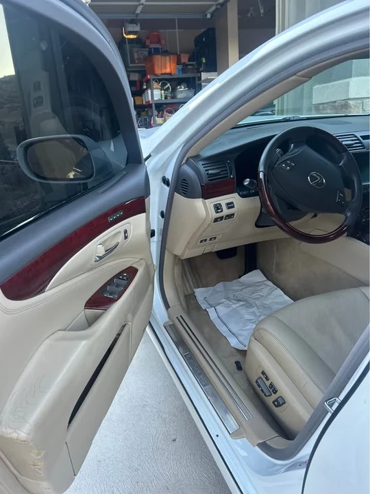 2008 Lexus LS 4th Gen - Image 10 of 14