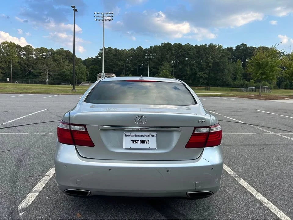 2008 Lexus LS 4th Gen - Image 9 of 16