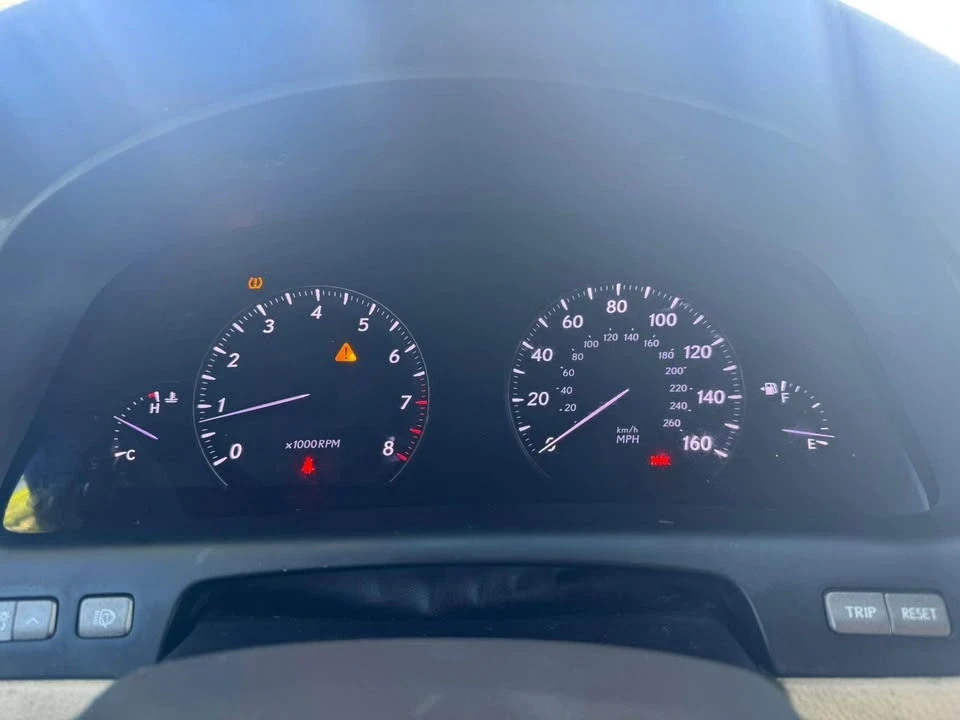 2008 Lexus LS 4th Gen - Image 17 of 18
