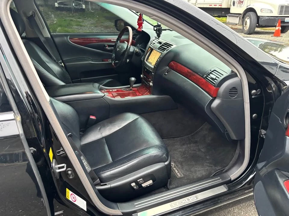2008 Lexus LS 4th Gen - Image 15 of 20
