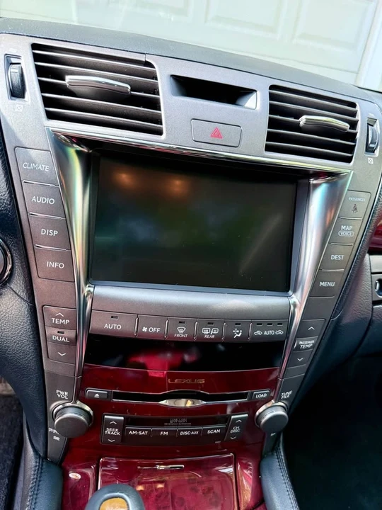 2008 Lexus LS 4th Gen - Image 9 of 20