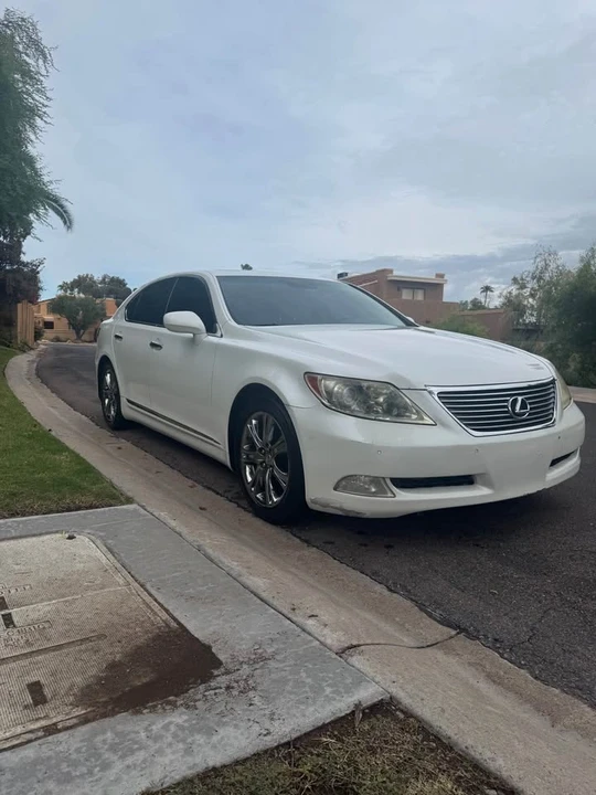 2008 Lexus LS 4th Gen - Image 4 of 13