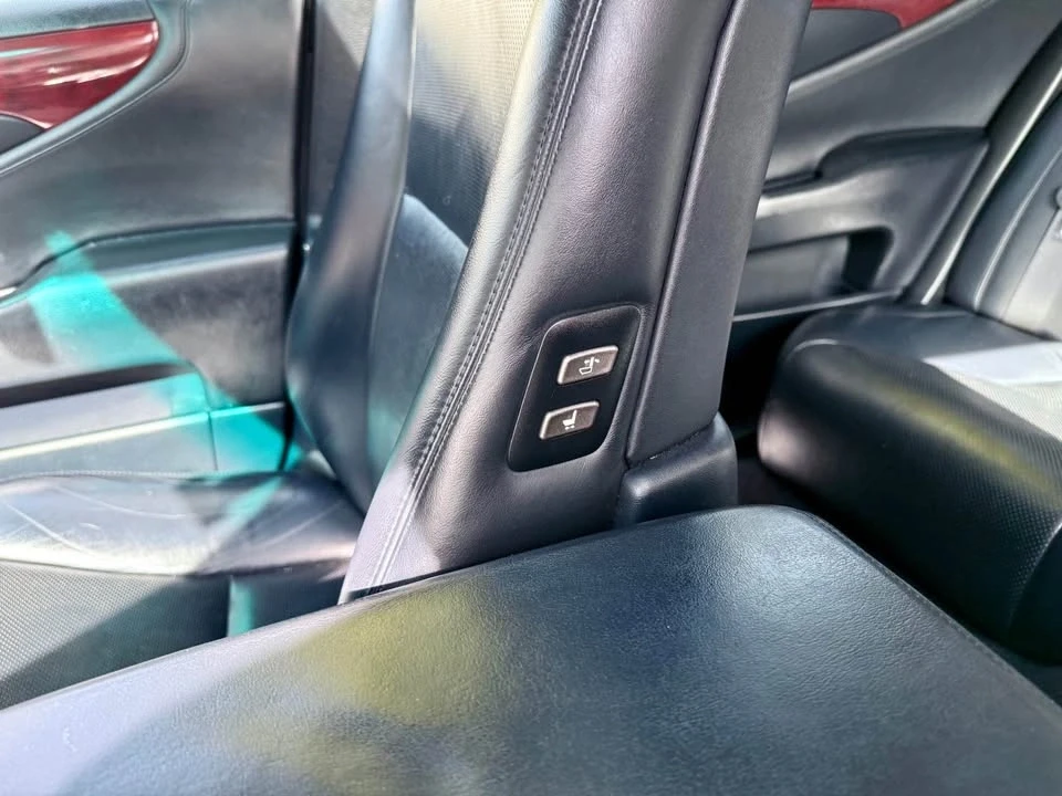 2008 Lexus LS 4th Gen - Image 5 of 20