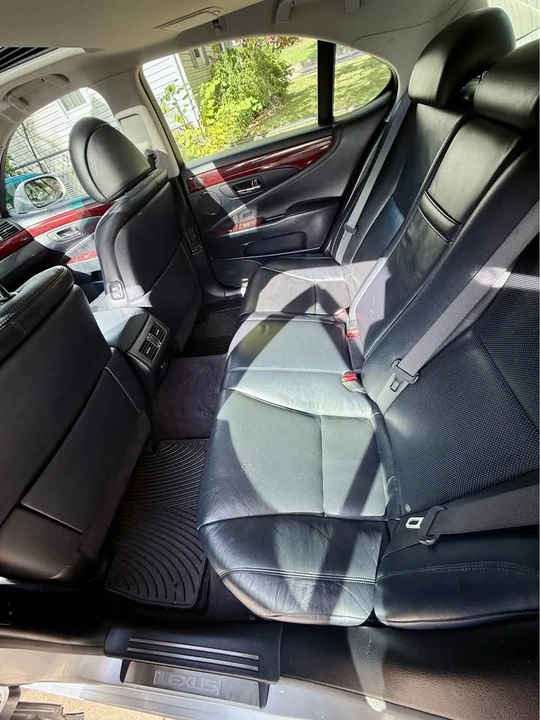 2008 Lexus LS 4th Gen - Image 14 of 20