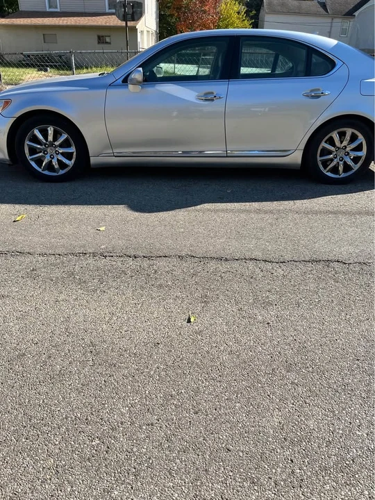 2008 Lexus LS 4th Gen - Image 2 of 12