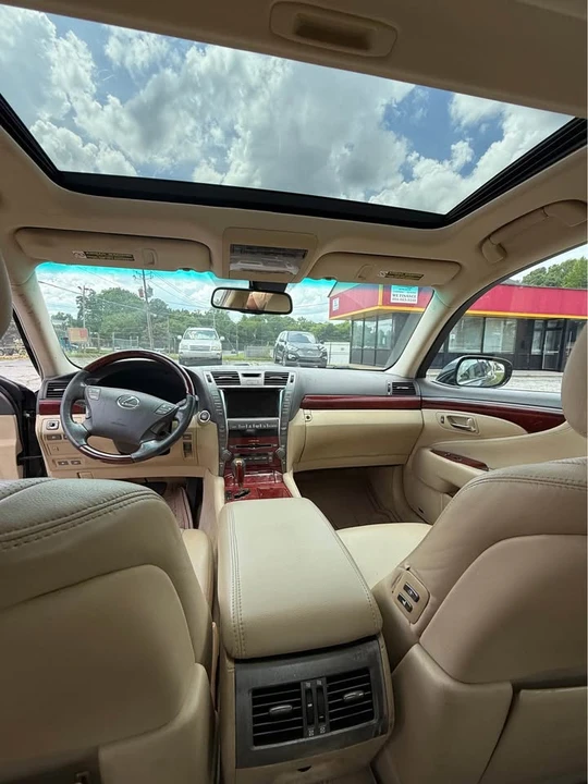2008 Lexus LS 4th Gen - Image 10 of 11