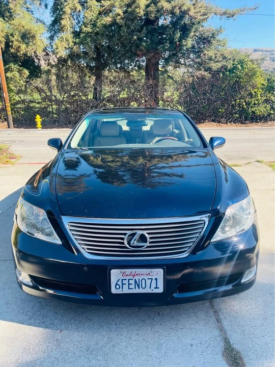 2008 Lexus LS 4th Gen - Image 2 of 10