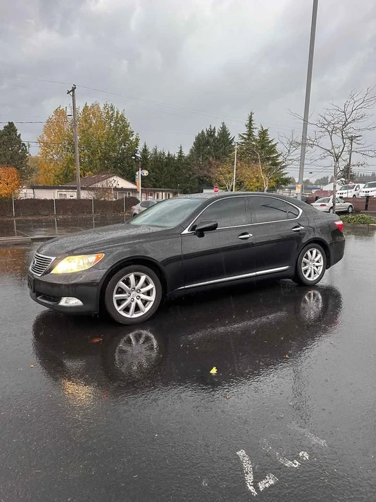 2008 Lexus LS 4th Gen - Image 3 of 13