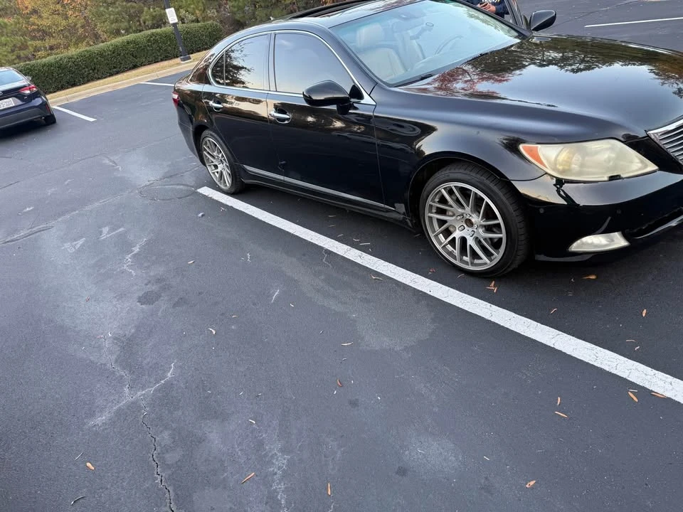 2008 Lexus LS 4th Gen - Image 3 of 13