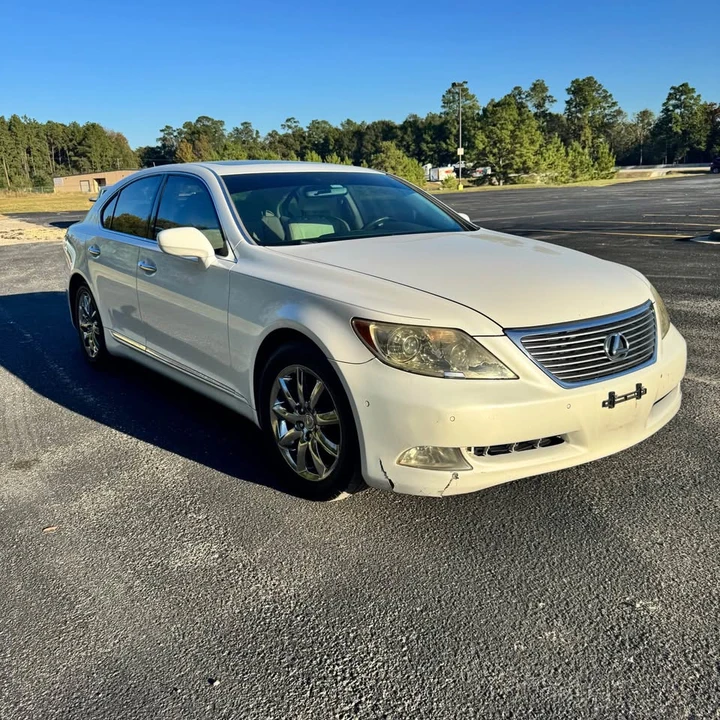 2008 Lexus LS 4th Gen - Image 15 of 18