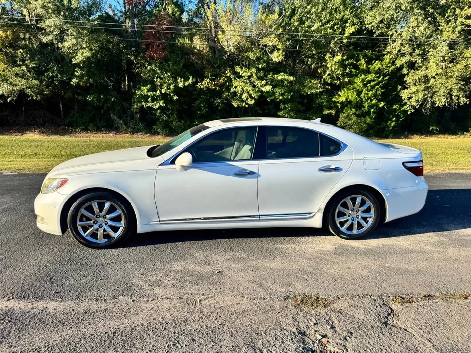 2008 Lexus LS 4th Gen - Image 3 of 18