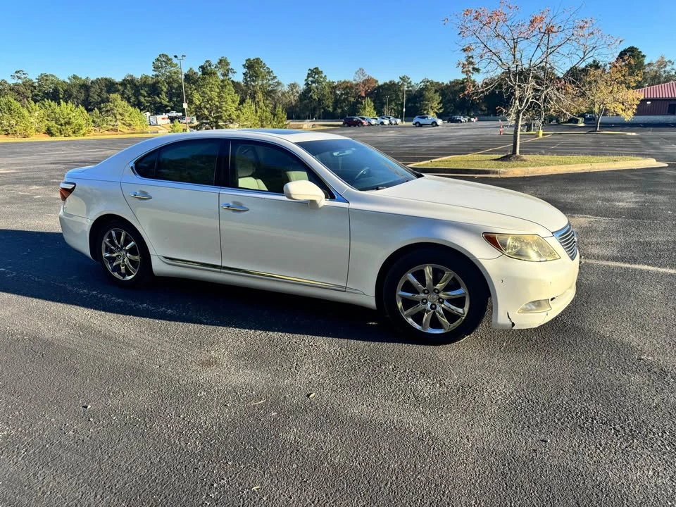 2008 Lexus LS 4th Gen - Image 13 of 18