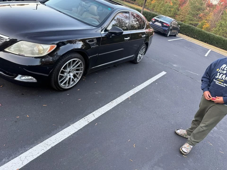 2008 Lexus LS 4th Gen - Image 5 of 13