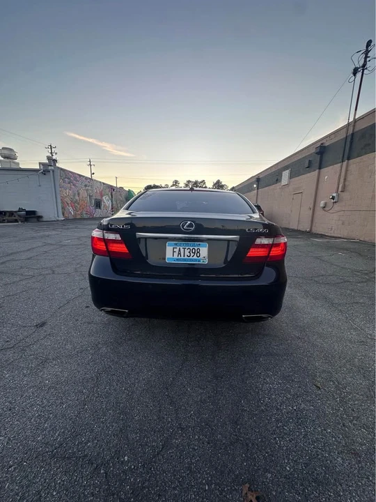 2008 Lexus LS 4th Gen - Image 5 of 15