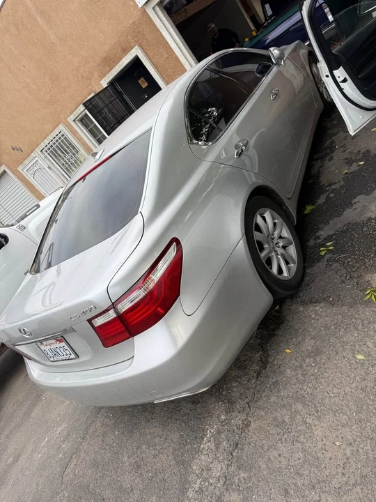 2008 Lexus LS 4th Gen - Image 3 of 5