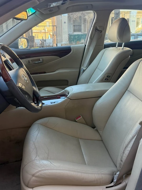 2008 Lexus LS 4th Gen - Image 12 of 16