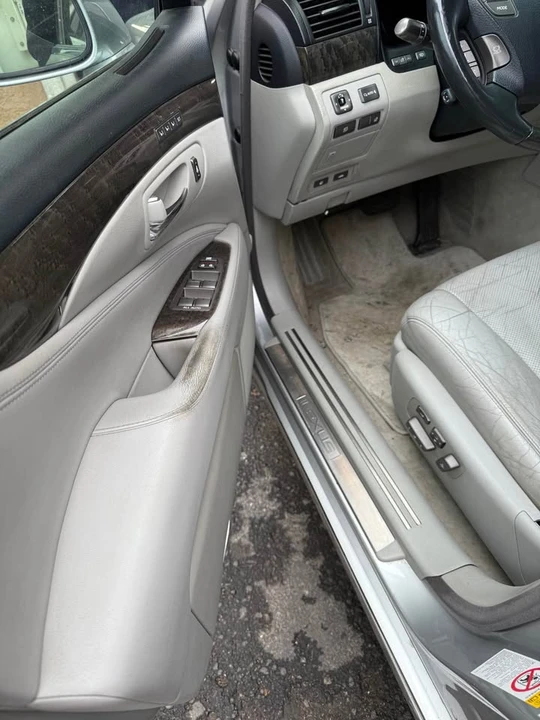 2008 Lexus LS 4th Gen - Image 5 of 5