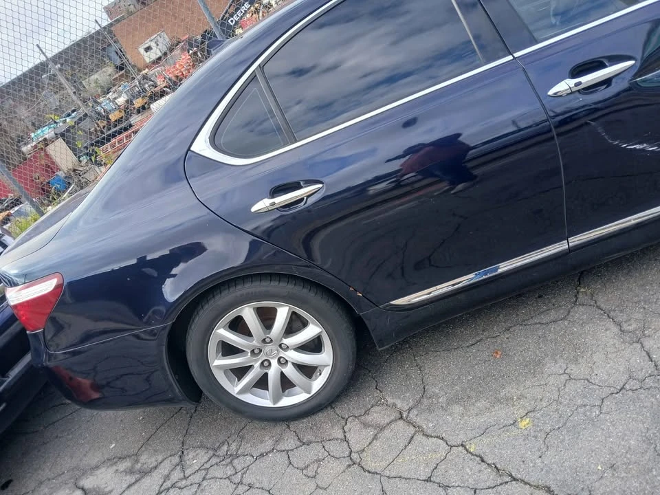 2008 Lexus LS 4th Gen - Image 9 of 11