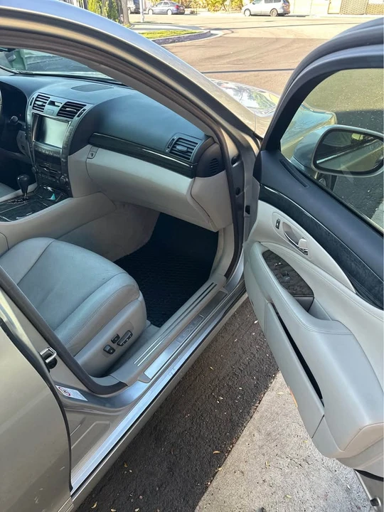 2008 Lexus LS 4th Gen - Image 12 of 13