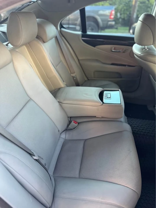 2008 Lexus LS 4th Gen - Image 10 of 13