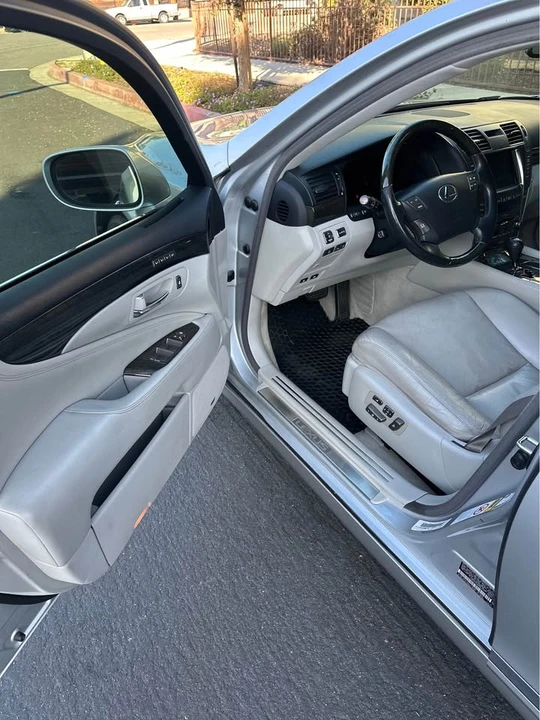 2008 Lexus LS 4th Gen - Image 7 of 13