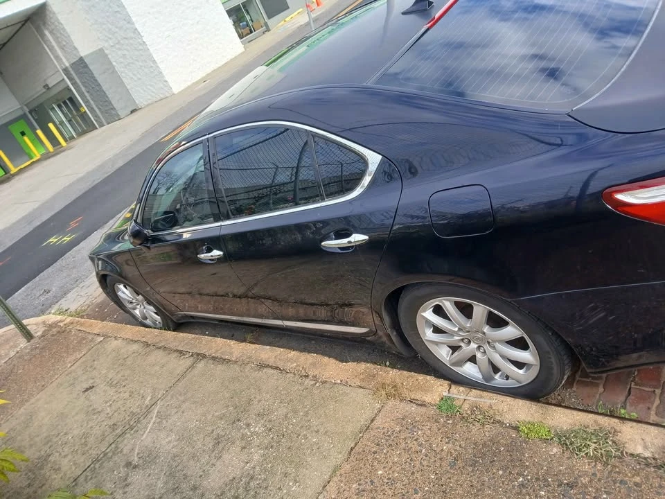 2008 Lexus LS 4th Gen - Image 4 of 11