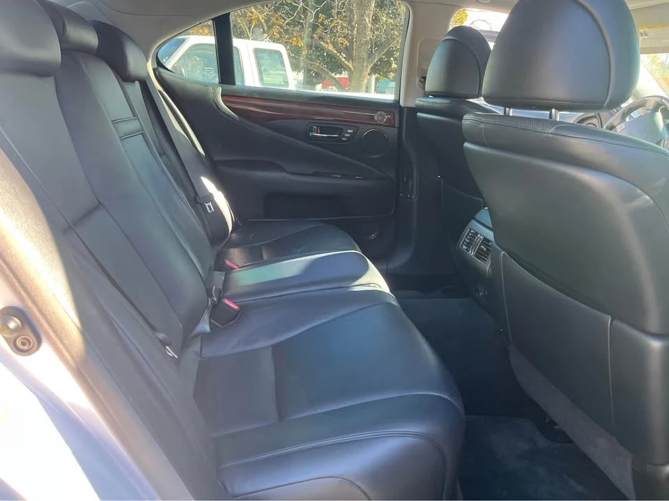 2008 Lexus LS 4th Gen - Image 11 of 13