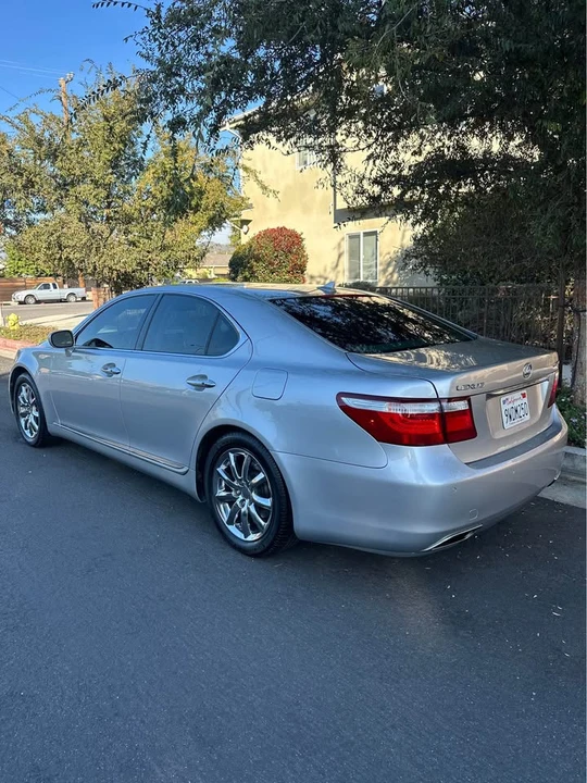 2008 Lexus LS 4th Gen - Image 3 of 13