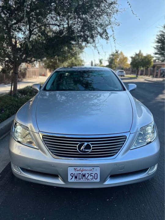 2008 Lexus LS 4th Gen - Image 5 of 13